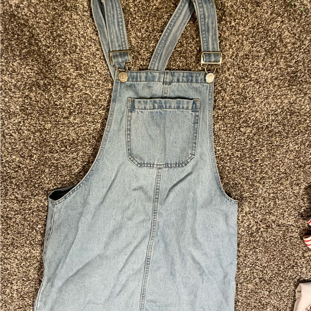 Overall skirt